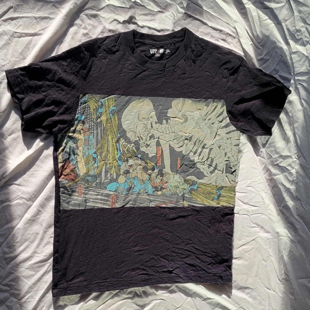 Uniqlo Black Tee with Artistic Multicolor Print